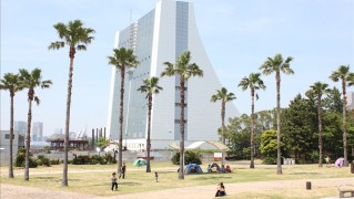 お台場噴水広場と喚起搭