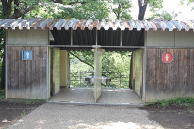 こども自然公園-桜山絶景トイレ