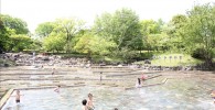 郷土の森博物館内の水遊びの池